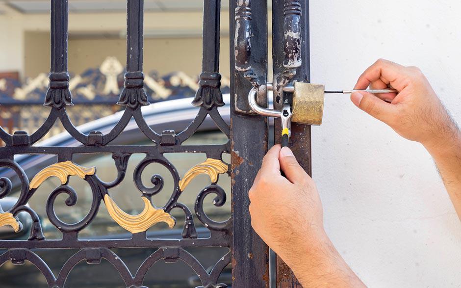 artisan serrurier ouverture Persan